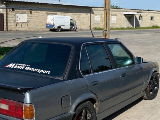 Сірий БМВ 3 Серія, об'ємом двигуна 1.6 л та пробігом 300 тис. км за 800 $, фото 6 на Automoto.ua