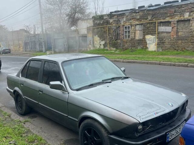 Серый БМВ 3 Серия, объемом двигателя 1.6 л и пробегом 366 тыс. км за 1100 $, фото 5 на Automoto.ua