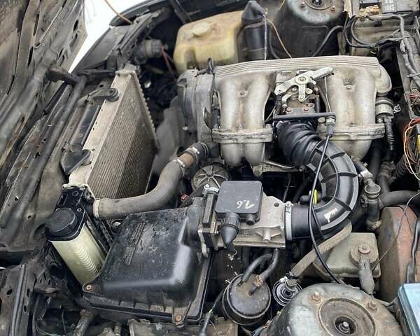 Серый БМВ 3 Серия, объемом двигателя 1.6 л и пробегом 200 тыс. км за 1000 $, фото 4 на Automoto.ua