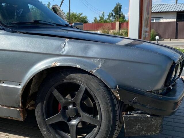 Сірий БМВ 3 Серія, об'ємом двигуна 1.6 л та пробігом 300 тис. км за 800 $, фото 5 на Automoto.ua