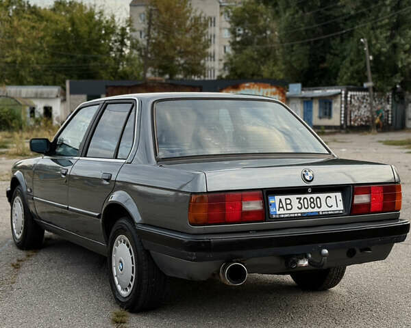 Серый БМВ 3 Серия, объемом двигателя 1.6 л и пробегом 267 тыс. км за 2250 $, фото 4 на Automoto.ua