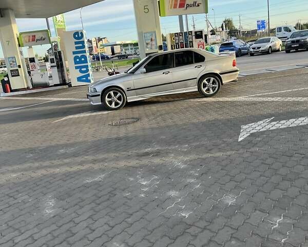 Серый БМВ 3 Серия, объемом двигателя 1.99 л и пробегом 380 тыс. км за 2600 $, фото 11 на Automoto.ua