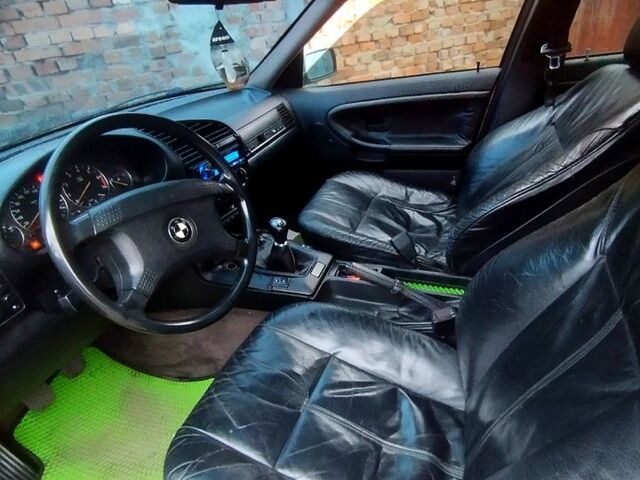 Сірий БМВ 3 Серія, об'ємом двигуна 1.6 л та пробігом 380 тис. км за 1350 $, фото 4 на Automoto.ua