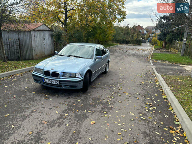 Серый БМВ 3 Серия, объемом двигателя 2 л и пробегом 295 тыс. км за 2300 $, фото 2 на Automoto.ua