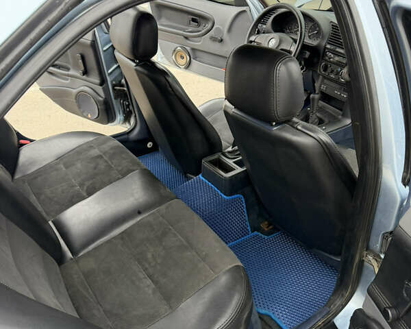 Серый БМВ 3 Серия, объемом двигателя 2.5 л и пробегом 296 тыс. км за 2999 $, фото 14 на Automoto.ua