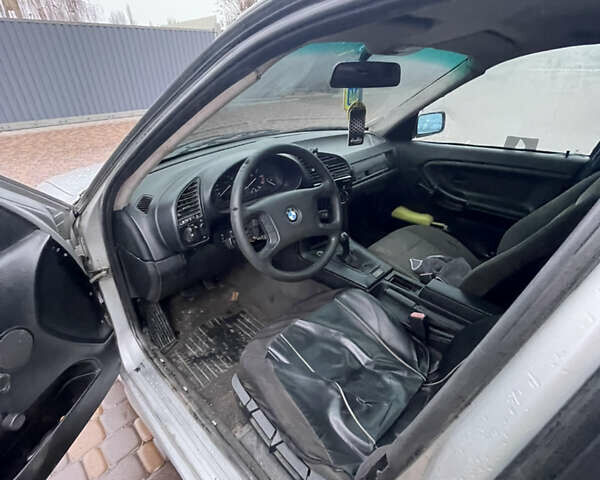 Сірий БМВ 3 Серія, об'ємом двигуна 1.8 л та пробігом 370 тис. км за 1700 $, фото 8 на Automoto.ua