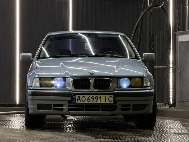 Серый БМВ 3 Серия, объемом двигателя 2.5 л и пробегом 196 тыс. км за 3000 $, фото 21 на Automoto.ua