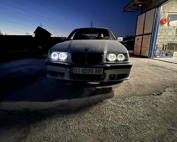 Серый БМВ 3 Серия, объемом двигателя 1.99 л и пробегом 380 тыс. км за 2600 $, фото 1 на Automoto.ua