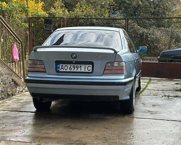 Серый БМВ 3 Серия, объемом двигателя 2 л и пробегом 295 тыс. км за 2300 $, фото 7 на Automoto.ua