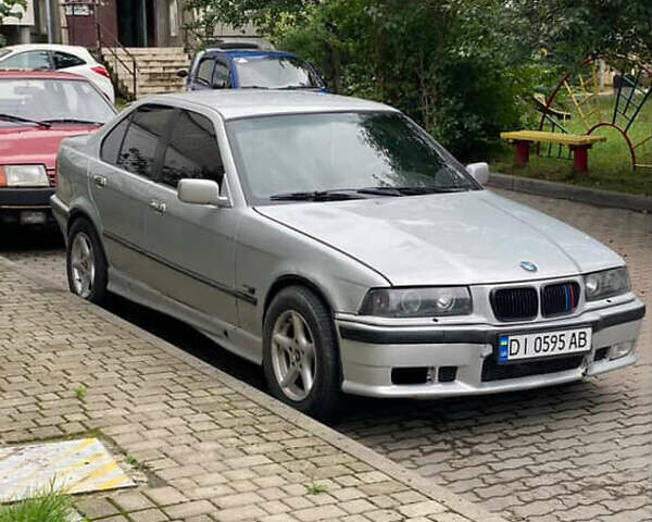 Серый БМВ 3 Серия, объемом двигателя 1.99 л и пробегом 380 тыс. км за 2600 $, фото 4 на Automoto.ua