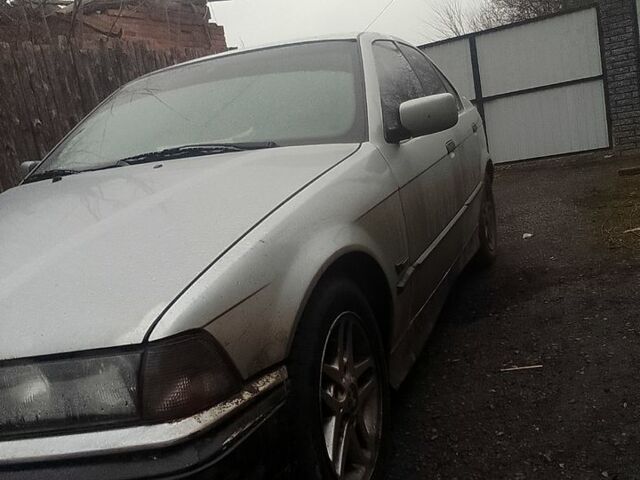 Серый БМВ 3 Серия, объемом двигателя 2.5 л и пробегом 0 тыс. км за 2000 $, фото 4 на Automoto.ua