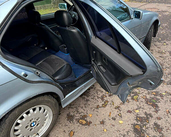 Серый БМВ 3 Серия, объемом двигателя 2 л и пробегом 295 тыс. км за 2300 $, фото 6 на Automoto.ua