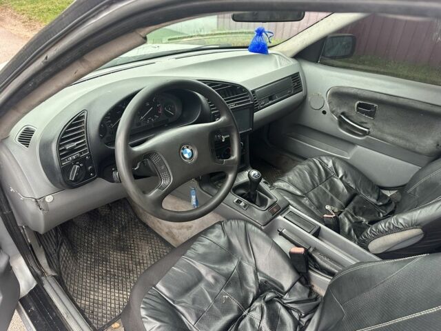 Серый БМВ 3 Серия, объемом двигателя 2 л и пробегом 420 тыс. км за 1999 $, фото 5 на Automoto.ua