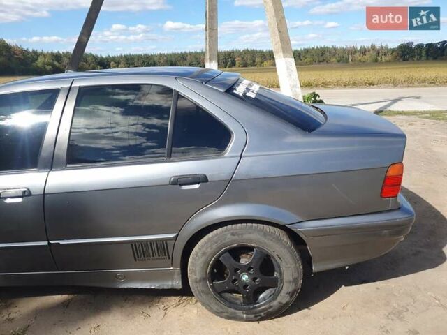 Сірий БМВ 3 Серія, об'ємом двигуна 1.6 л та пробігом 777 тис. км за 1999 $, фото 5 на Automoto.ua