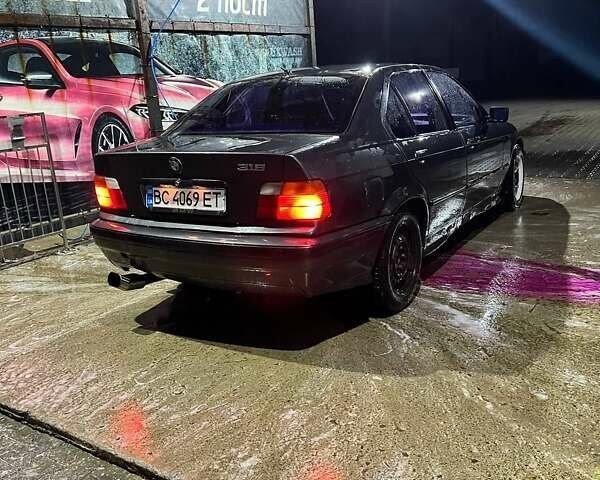 Серый БМВ 3 Серия, объемом двигателя 1.8 л и пробегом 313 тыс. км за 1950 $, фото 2 на Automoto.ua