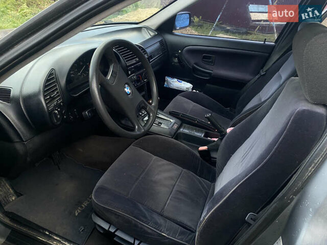 Серый БМВ 3 Серия, объемом двигателя 1.6 л и пробегом 330 тыс. км за 2200 $, фото 19 на Automoto.ua