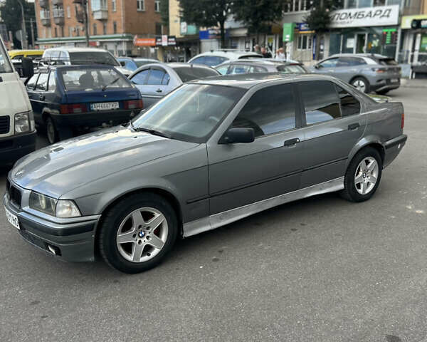 Сірий БМВ 3 Серія, об'ємом двигуна 1.6 л та пробігом 355 тис. км за 2300 $, фото 2 на Automoto.ua