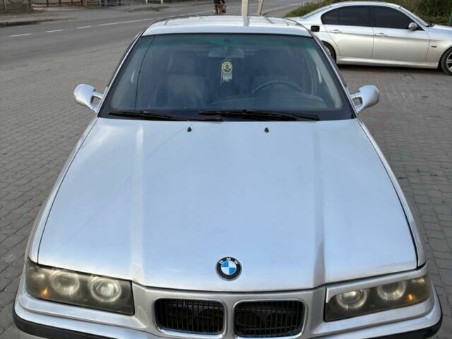 Серый БМВ 3 Серия, объемом двигателя 1.8 л и пробегом 300 тыс. км за 2700 $, фото 8 на Automoto.ua