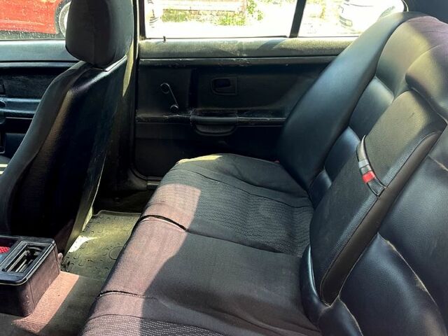 Сірий БМВ 3 Серія, об'ємом двигуна 1.8 л та пробігом 330 тис. км за 2000 $, фото 10 на Automoto.ua