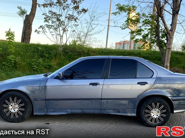 Серый БМВ 3 Серия, объемом двигателя 2.5 л и пробегом 589 тыс. км за 1599 $, фото 2 на Automoto.ua