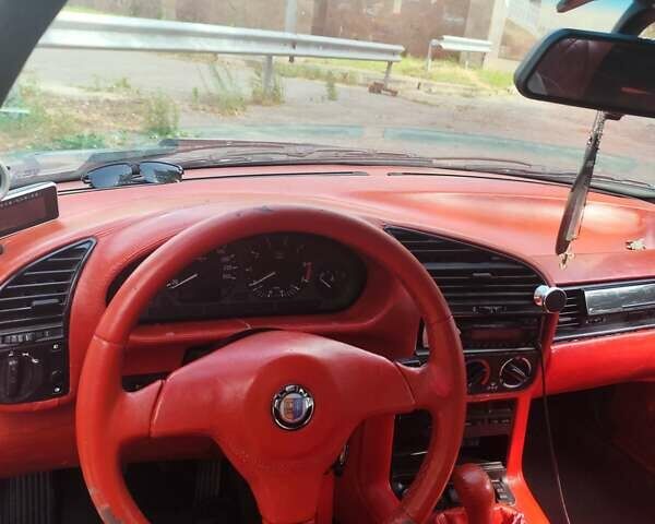 Серый БМВ 3 Серия, объемом двигателя 1.6 л и пробегом 360 тыс. км за 2600 $, фото 9 на Automoto.ua