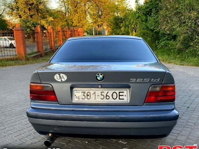 Серый БМВ 3 Серия, объемом двигателя 2.5 л и пробегом 589 тыс. км за 1599 $, фото 3 на Automoto.ua