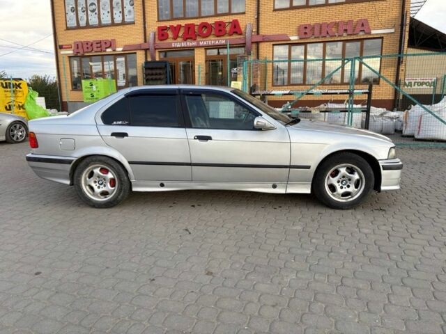 Серый БМВ 3 Серия, объемом двигателя 1.8 л и пробегом 300 тыс. км за 2700 $, фото 3 на Automoto.ua