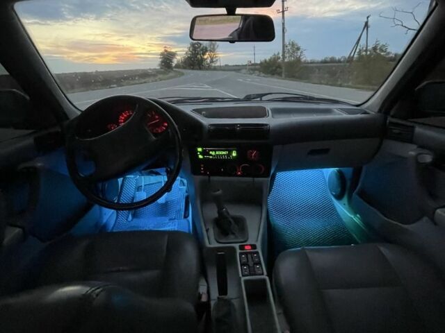 Серый БМВ 3 Серия, объемом двигателя 2.5 л и пробегом 427 тыс. км за 2300 $, фото 4 на Automoto.ua