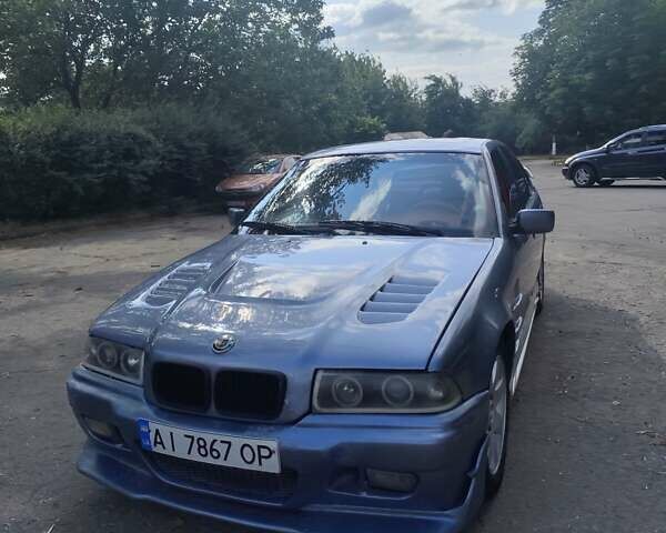 Серый БМВ 3 Серия, объемом двигателя 1.6 л и пробегом 360 тыс. км за 2600 $, фото 2 на Automoto.ua