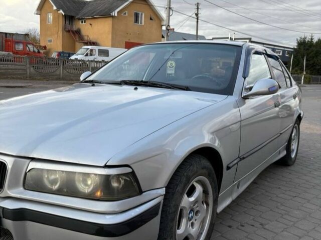 Серый БМВ 3 Серия, объемом двигателя 1.8 л и пробегом 300 тыс. км за 2700 $, фото 5 на Automoto.ua