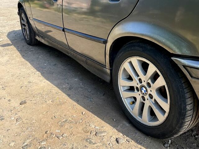 Сірий БМВ 3 Серія, об'ємом двигуна 1.8 л та пробігом 330 тис. км за 2000 $, фото 6 на Automoto.ua