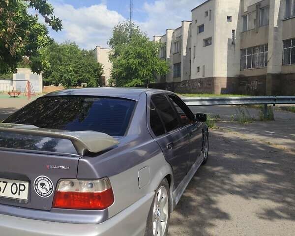 Серый БМВ 3 Серия, объемом двигателя 1.6 л и пробегом 360 тыс. км за 2600 $, фото 4 на Automoto.ua