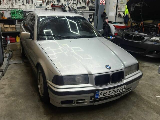 Сірий БМВ 3 Серія, об'ємом двигуна 1.6 л та пробігом 100 тис. км за 2200 $, фото 2 на Automoto.ua