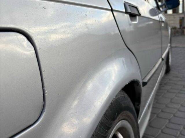 Серый БМВ 3 Серия, объемом двигателя 1.8 л и пробегом 300 тыс. км за 2700 $, фото 10 на Automoto.ua