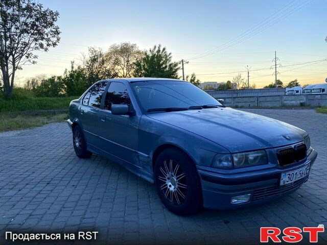 Серый БМВ 3 Серия, объемом двигателя 2.5 л и пробегом 589 тыс. км за 1599 $, фото 6 на Automoto.ua