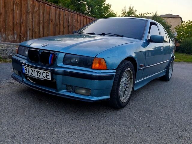 Серый БМВ 3 Серия, объемом двигателя 1.8 л и пробегом 300 тыс. км за 3000 $, фото 2 на Automoto.ua