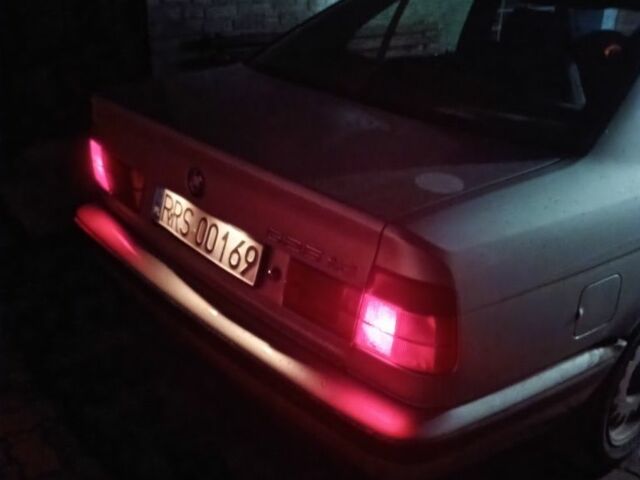 Серый БМВ 3 Серия, объемом двигателя 2.5 л и пробегом 256 тыс. км за 1065 $, фото 1 на Automoto.ua