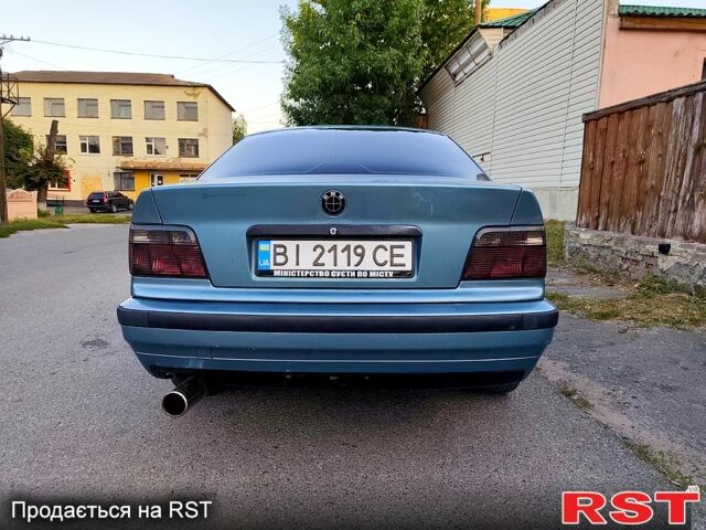 Серый БМВ 3 Серия, объемом двигателя 1.8 л и пробегом 300 тыс. км за 3000 $, фото 5 на Automoto.ua
