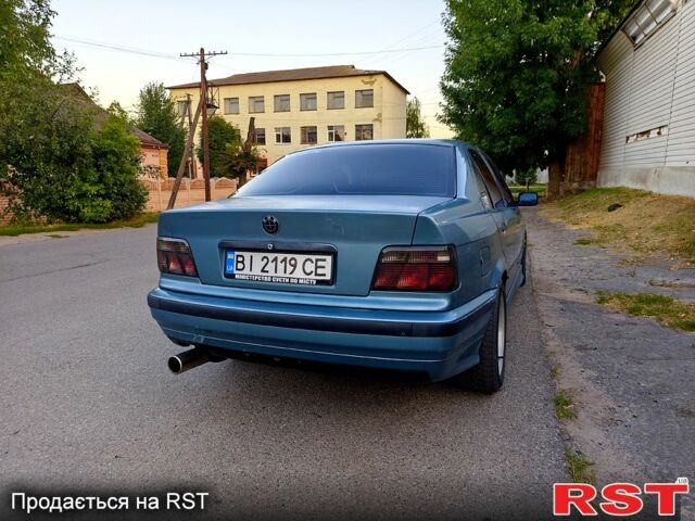 Серый БМВ 3 Серия, объемом двигателя 1.8 л и пробегом 300 тыс. км за 3000 $, фото 4 на Automoto.ua