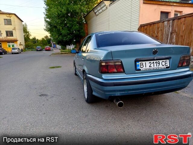 Серый БМВ 3 Серия, объемом двигателя 1.8 л и пробегом 300 тыс. км за 3000 $, фото 6 на Automoto.ua