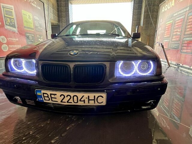 Сірий БМВ 3 Серія, об'ємом двигуна 1.8 л та пробігом 273 тис. км за 2200 $, фото 10 на Automoto.ua