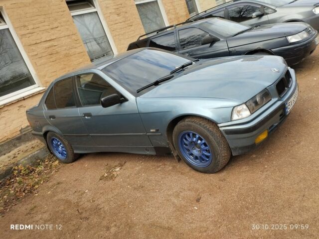 Серый БМВ 3 Серия, объемом двигателя 1.6 л и пробегом 1 тыс. км за 2559 $, фото 7 на Automoto.ua