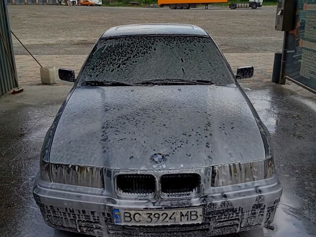Серый БМВ 3 Серия, объемом двигателя 1.6 л и пробегом 410 тыс. км за 2900 $, фото 6 на Automoto.ua