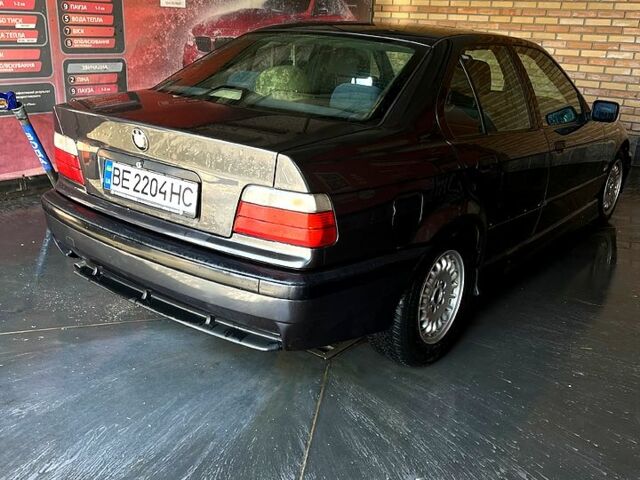 Сірий БМВ 3 Серія, об'ємом двигуна 1.8 л та пробігом 273 тис. км за 2200 $, фото 8 на Automoto.ua