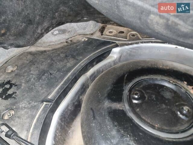 Сірий БМВ 3 Серія, об'ємом двигуна 1.8 л та пробігом 420 тис. км за 3700 $, фото 26 на Automoto.ua