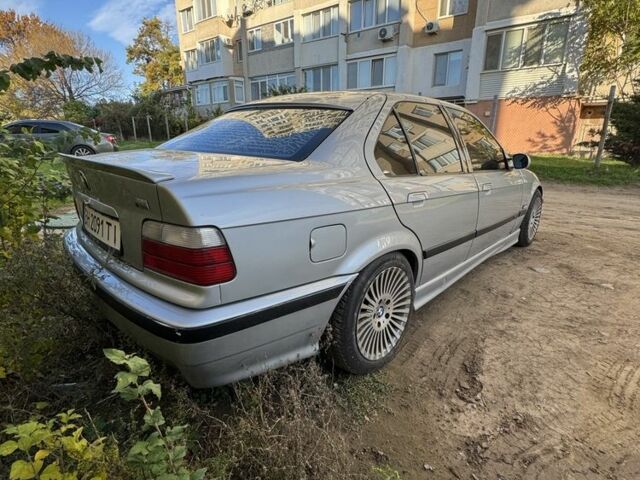 Сірий БМВ 3 Серія, об'ємом двигуна 2.8 л та пробігом 236 тис. км за 4200 $, фото 3 на Automoto.ua