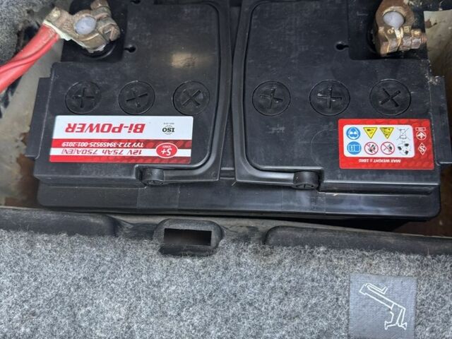 Сірий БМВ 3 Серія, об'ємом двигуна 2.8 л та пробігом 236 тис. км за 4200 $, фото 6 на Automoto.ua