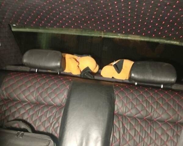 Серый БМВ 3 Серия, объемом двигателя 1.8 л и пробегом 200 тыс. км за 3000 $, фото 3 на Automoto.ua