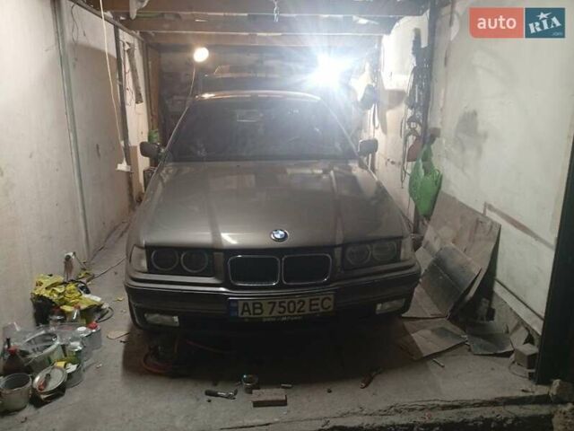 Серый БМВ 3 Серия, объемом двигателя 1.8 л и пробегом 200 тыс. км за 3000 $, фото 6 на Automoto.ua