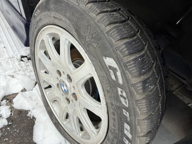 Серый БМВ 3 Серия, объемом двигателя 2 л и пробегом 300 тыс. км за 999 $, фото 9 на Automoto.ua